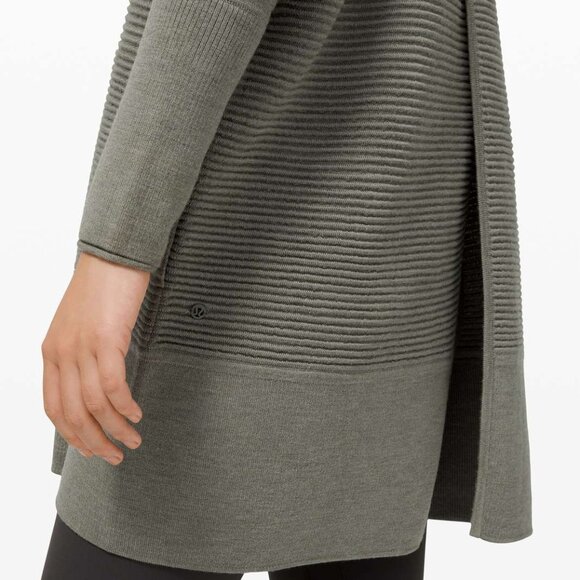 Lululemon Sit In Lotus Wrap II Heathered Gray Sage Merino Wool Cardigan Sz 4 - Picture 3 of 8